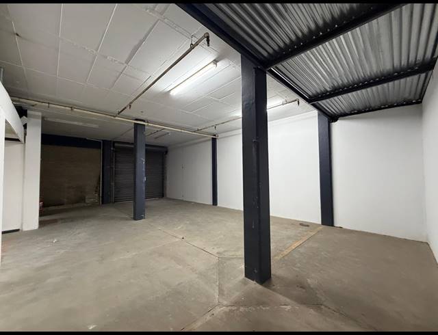 676M² WAREHOUSE TO LET IN VORNA VALLEY